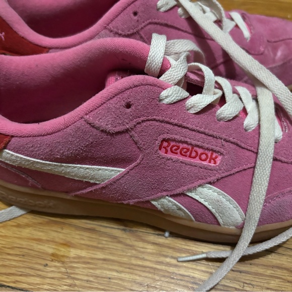 Reebok Shoes - Reebok Fuchsia and Cream Athletic Shoes